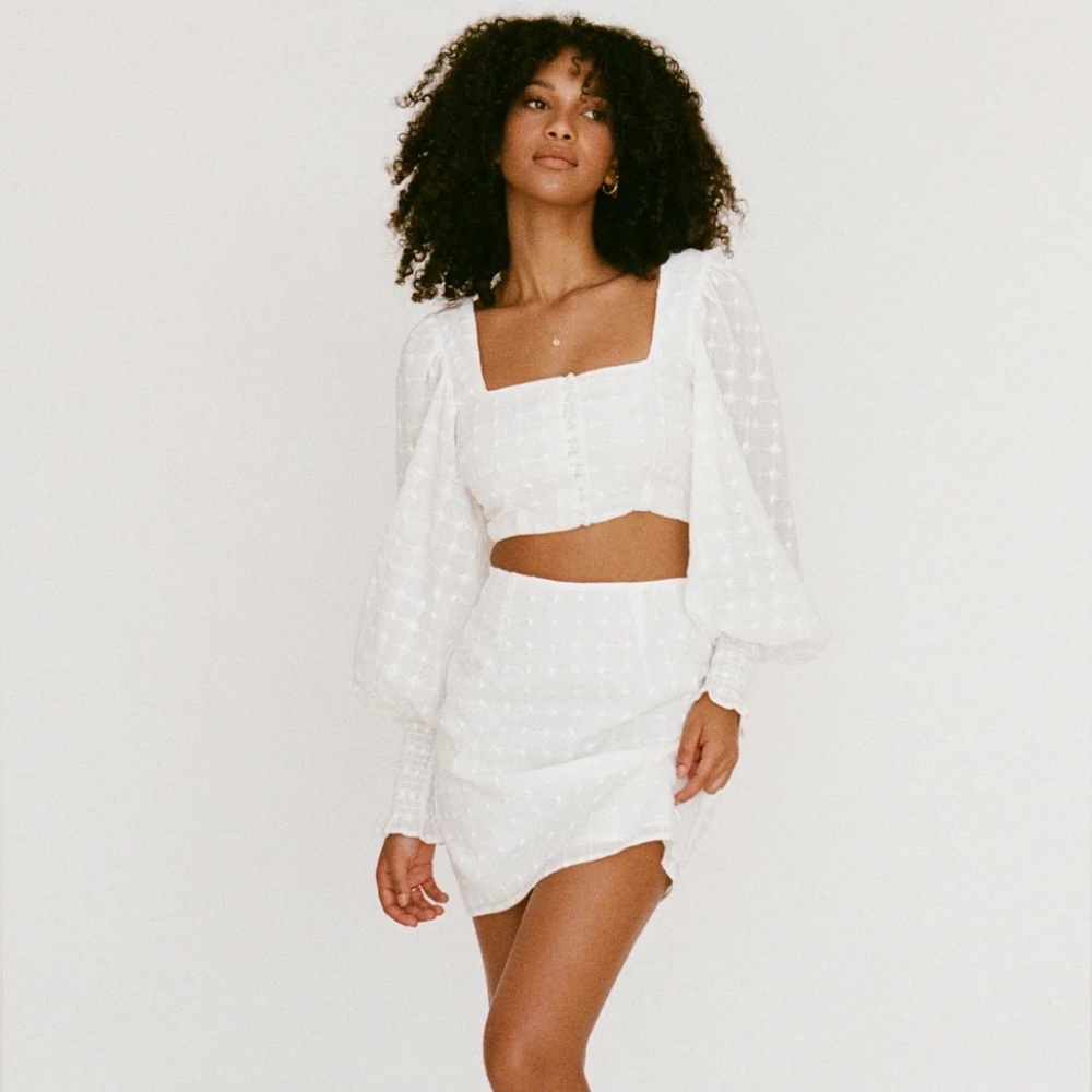 🔆 Sabo Skirt White Mini Skirt Crop Top Set - Size Small